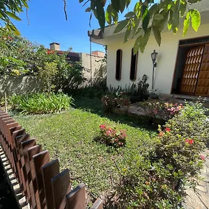 A Casa Que Hospeda , São Paulo Brasil